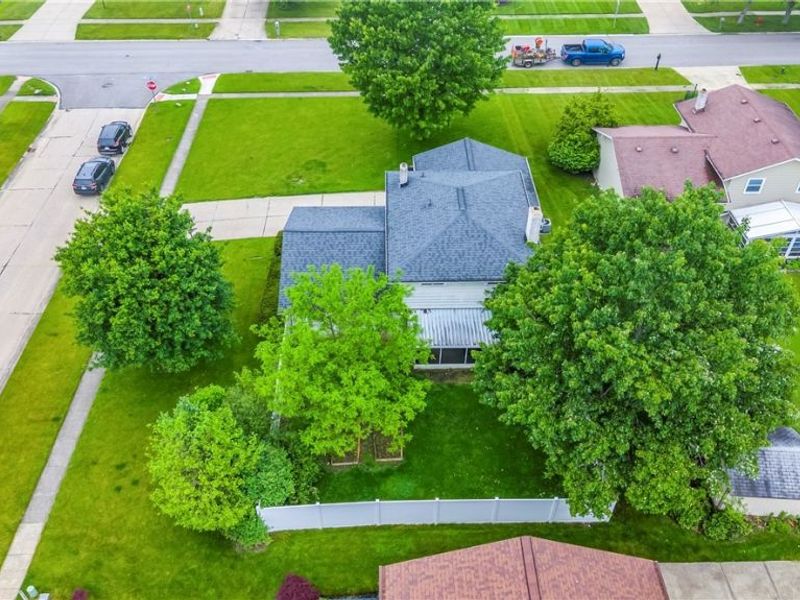 891 Pepperwood Drive, Brunswick, OH 44212 Photo 4