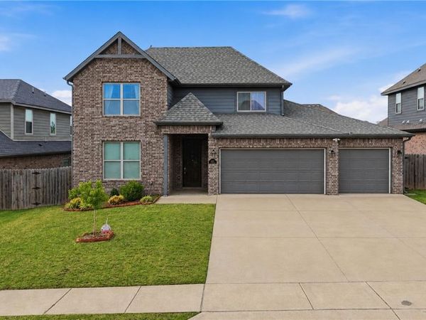 4200 SW Acres Avenue , Bentonville, AR 72713