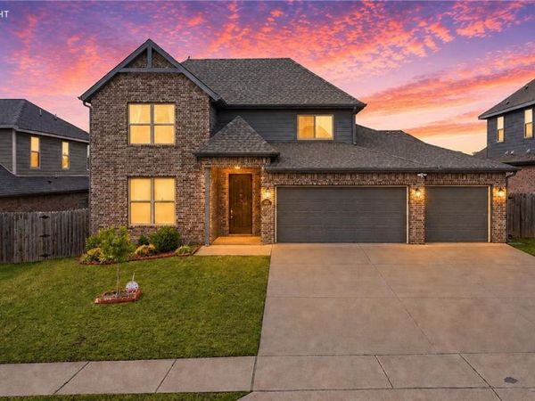 4200 SW Acres Avenue, Bentonville, AR 72713