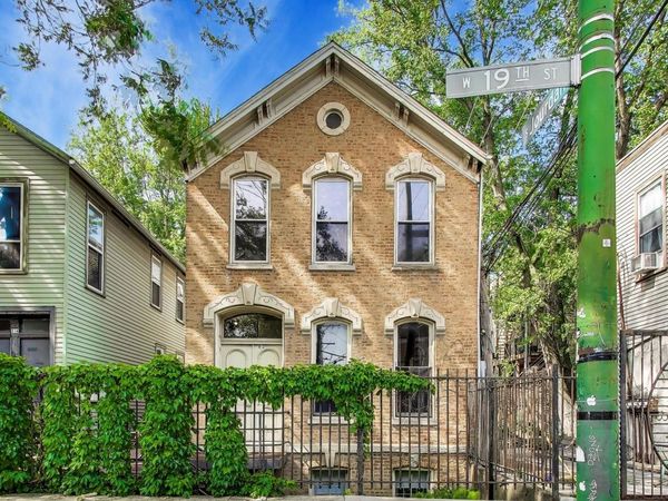 812 W 19th Street , Unit 2F, Chicago, IL 60608