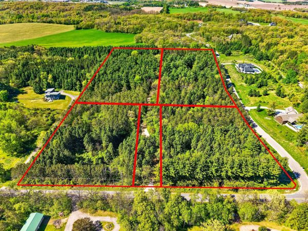 Unit 3 Sunset Drive Pines, Verona, WI 53593