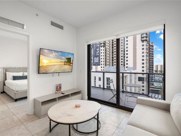 239 SW 9th St , Unit 1202, Miami, FL 33130