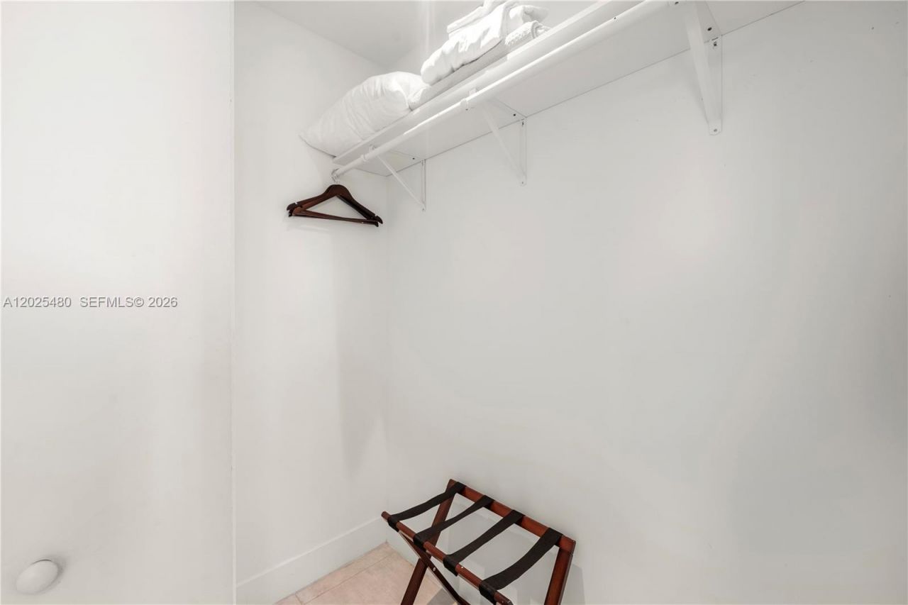 239 SW 9th St , Unit 1202, Miami, FL 33130 Photo