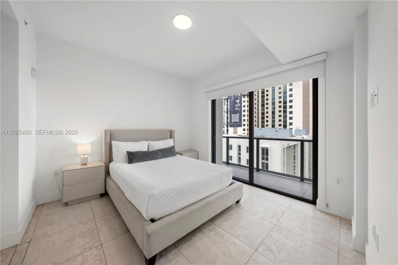 239 SW 9th St , Unit 1202, Miami, FL 33130 Photo