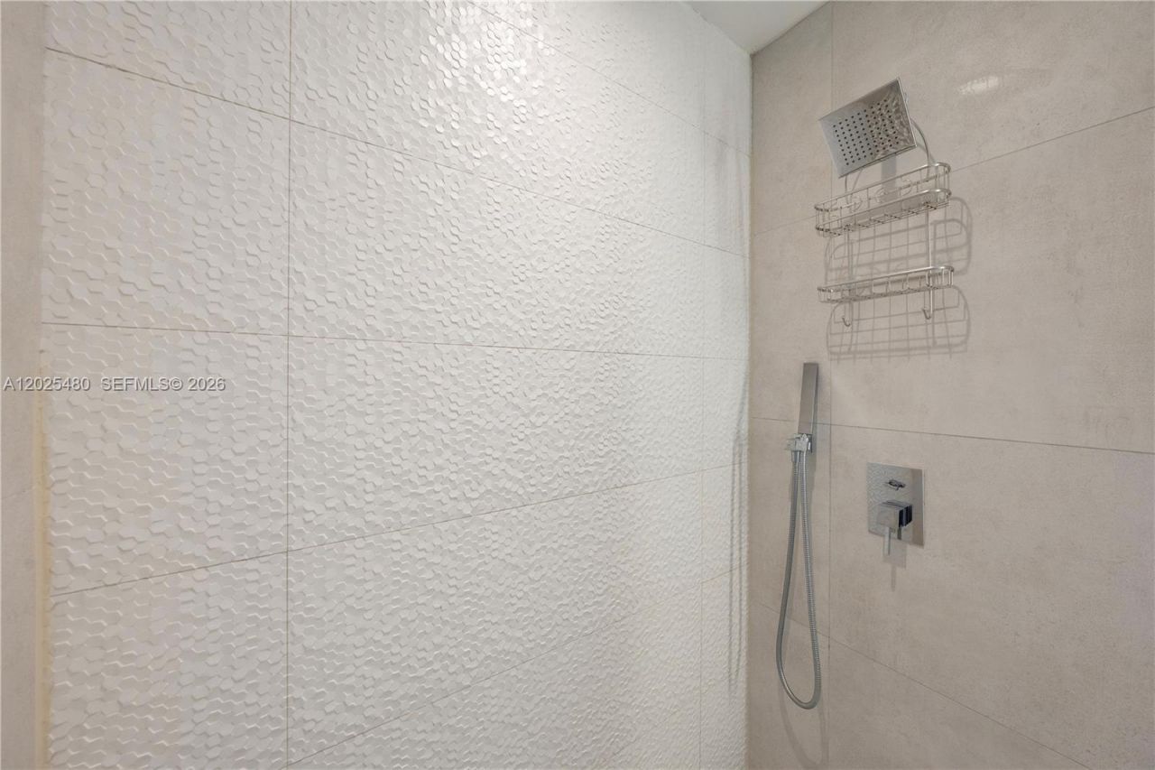 239 SW 9th St , Unit 1202, Miami, FL 33130 Photo