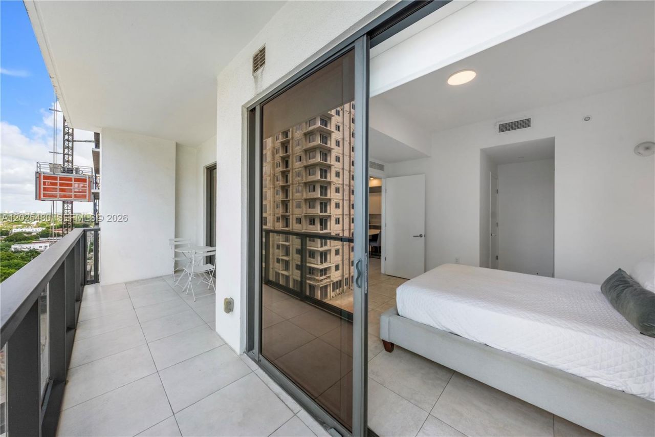 239 SW 9th St , Unit 1202, Miami, FL 33130 Photo