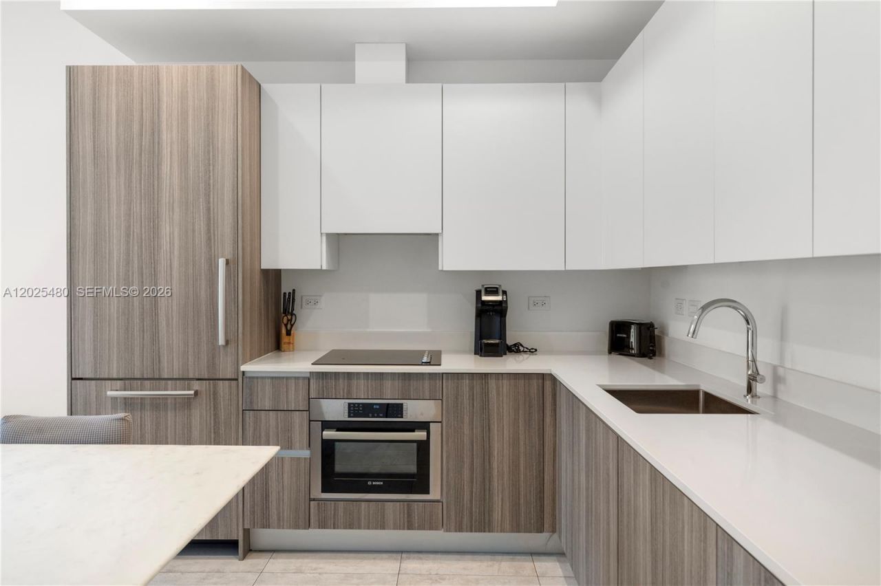 239 SW 9th St , Unit 1202, Miami, FL 33130 Photo