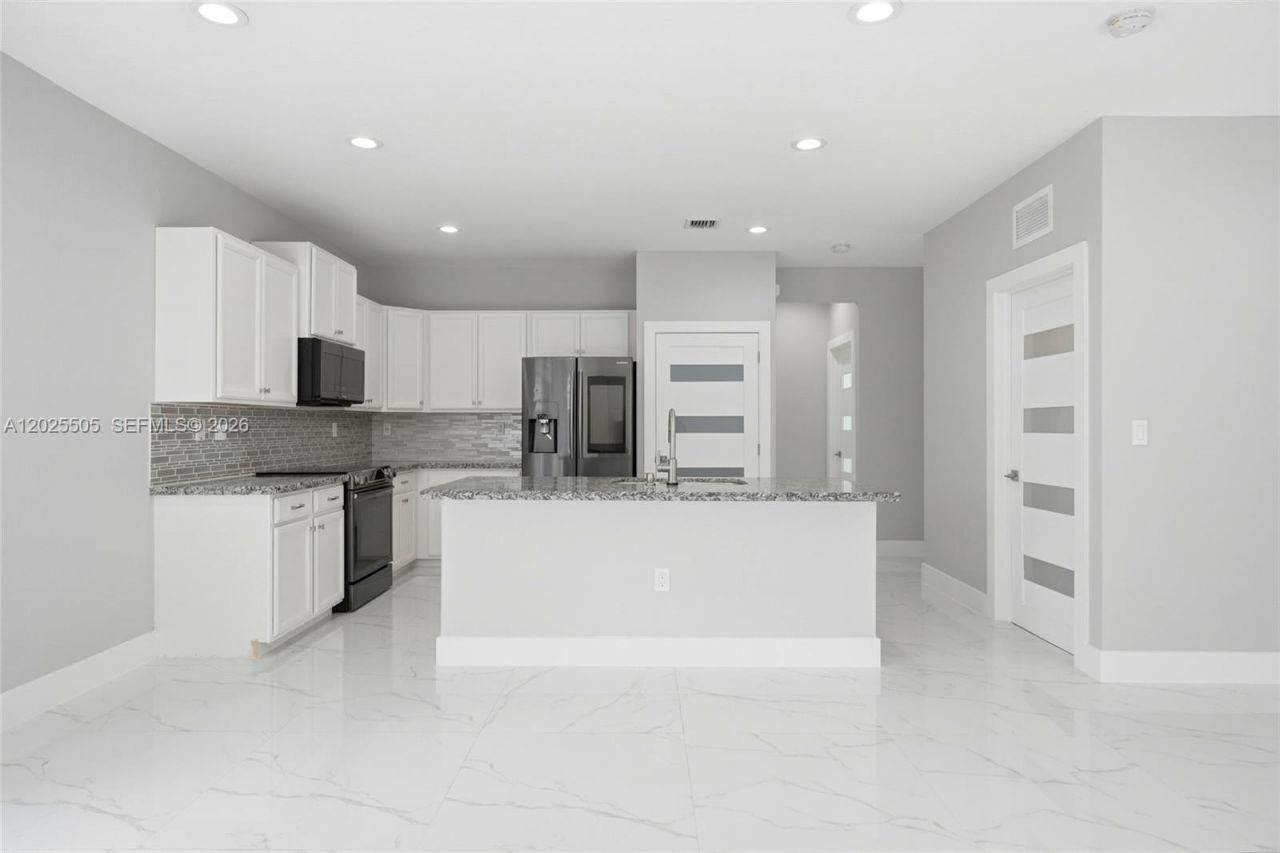 4107 NE 20th St , Homestead, FL 33033 Photo