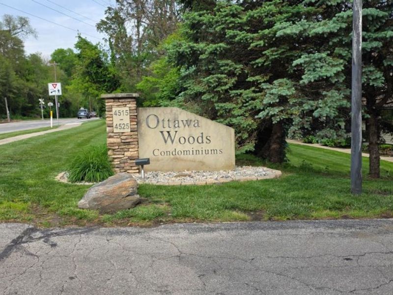 4515 W Bancroft Street, Unit 11, Toledo, OH 43615 Photo 2