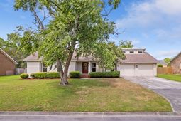 2912 Doncaster Drive photo 4