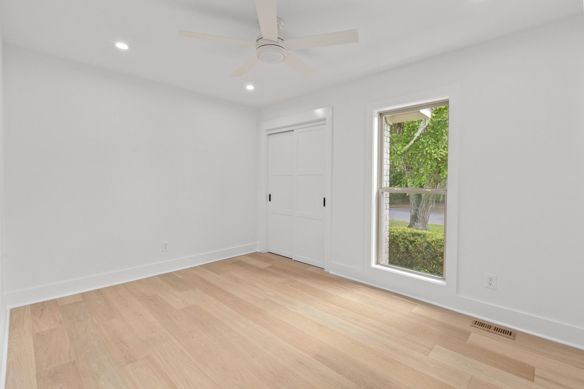 2912 Doncaster Drive Photo 31