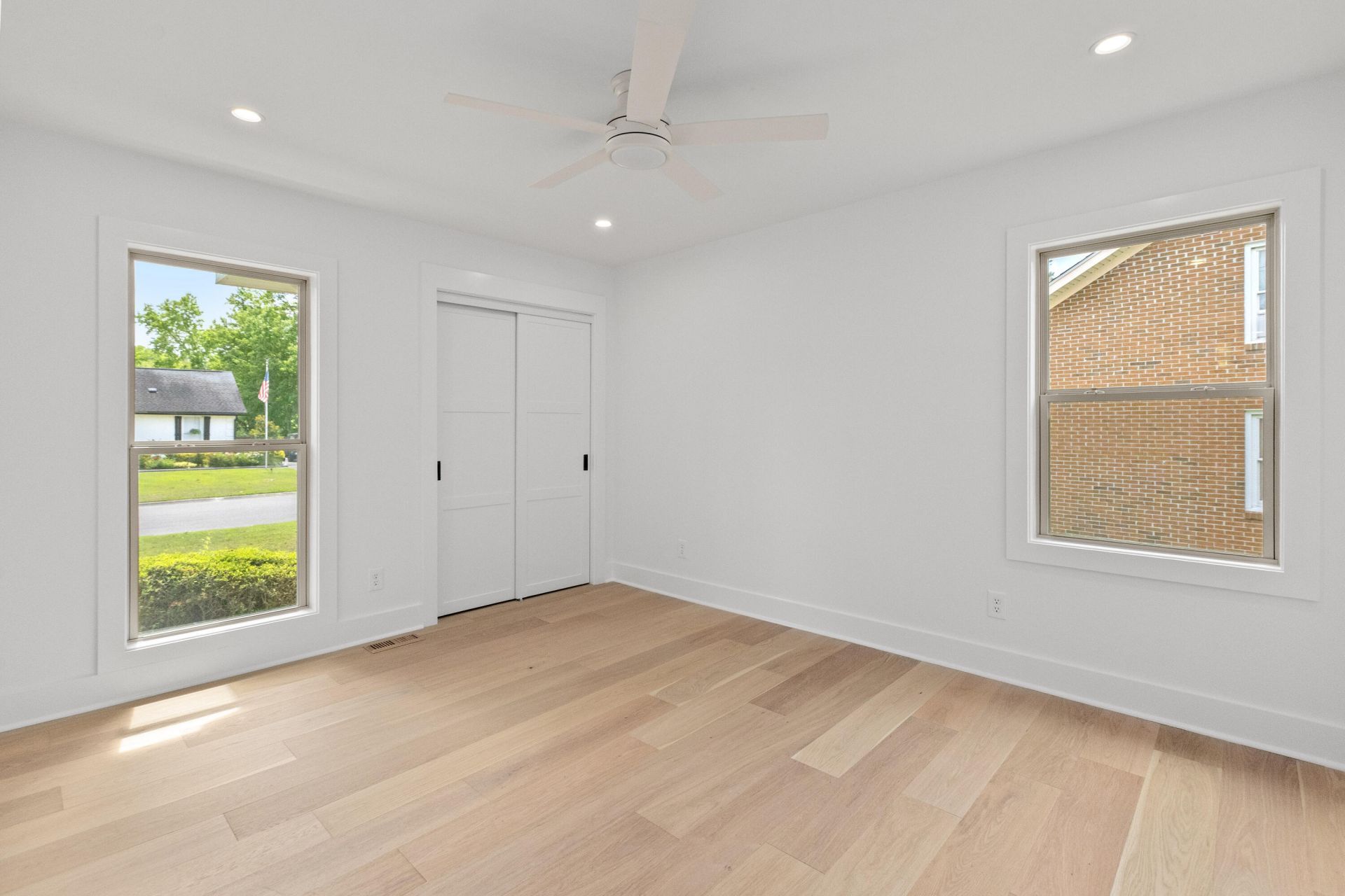 2912 Doncaster Drive Photo 32