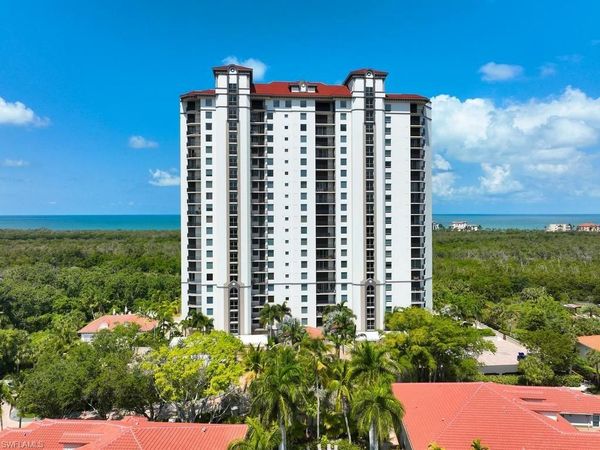 7225 Pelican Bay BLVD, Unit 203, NAPLES, FL 34108