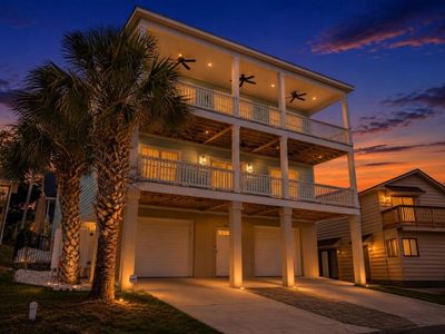 924 Perrin Dr., North Myrtle Beach, SC 29582