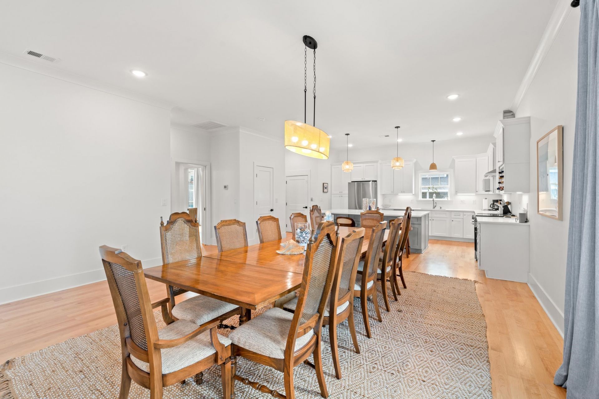 924 Perrin Dr. Photo 8