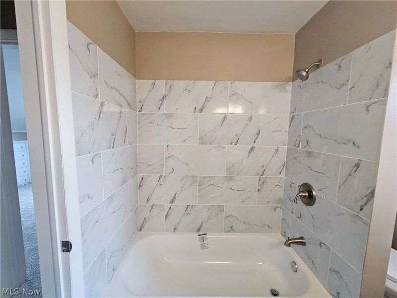 13508 Oakview Boulevard, Garfield Heights, OH 44125 Photo 37