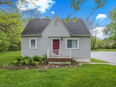 94 Southeast Avenue, Tallmadge, OH 44278