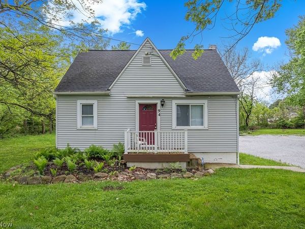 94 Southeast Avenue , Tallmadge, OH 44278