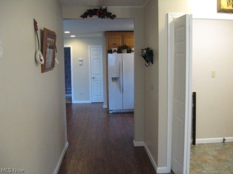 2319 Bollinger Avenue NE, Canton, OH 44705 Photo 9
