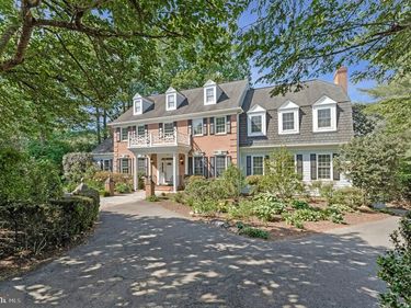 10034 SCENIC VIEW TERRACE, VIENNA, VA 22182