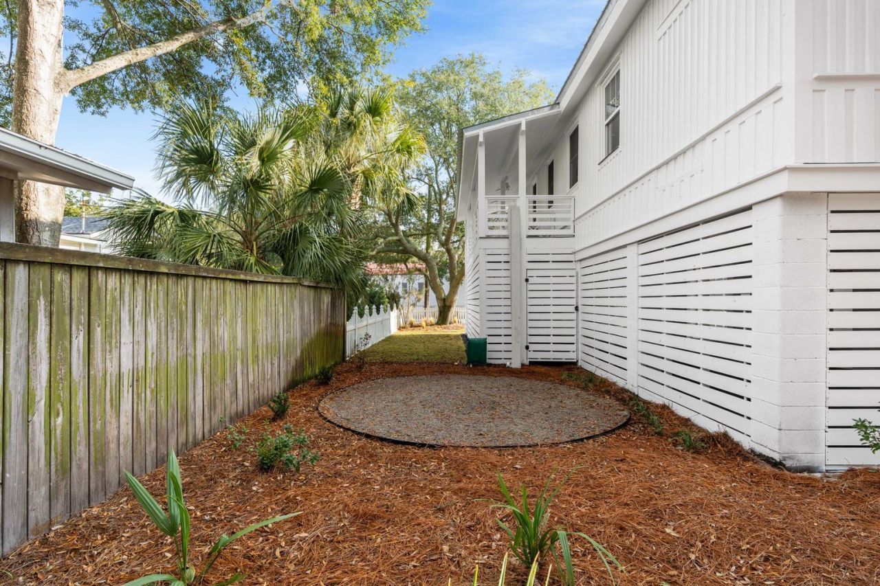 2218 Myrtle Avenue Photo 26
