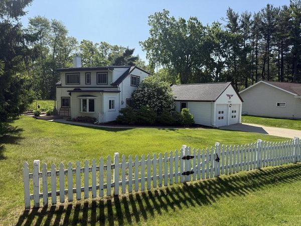 2027 S POINT ROAD, Green Bay, WI 54313