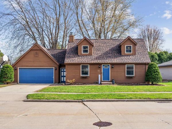 3033 E CANARY STREET, Appleton, WI 54915