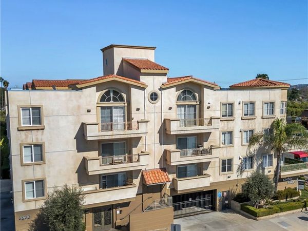 6800 Corbin Avenue, Unit 308, Reseda, CA 91335