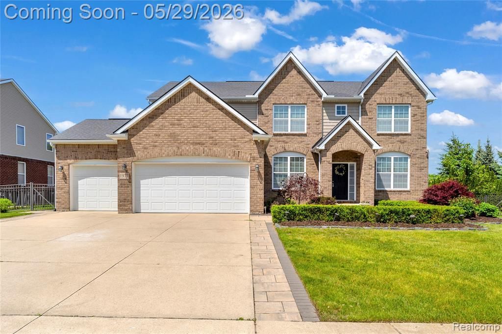 1977 Hazel Nut Lane, Troy, MI 48085 Main Photo