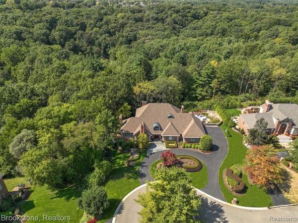 1494 HIGHPOINT, Oakland Twp, MI 48306