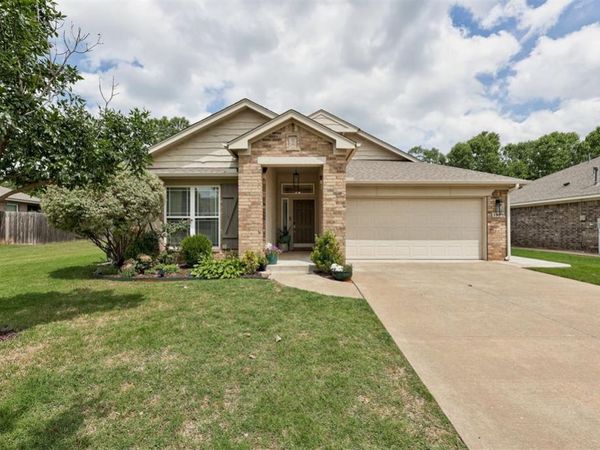 3520 Piney River Drive, Yukon, OK 73099