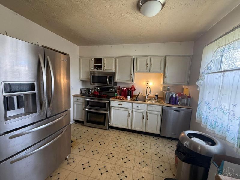 5060 Mt Alverno Road, Delhi Twp, OH 45238 Photo 4