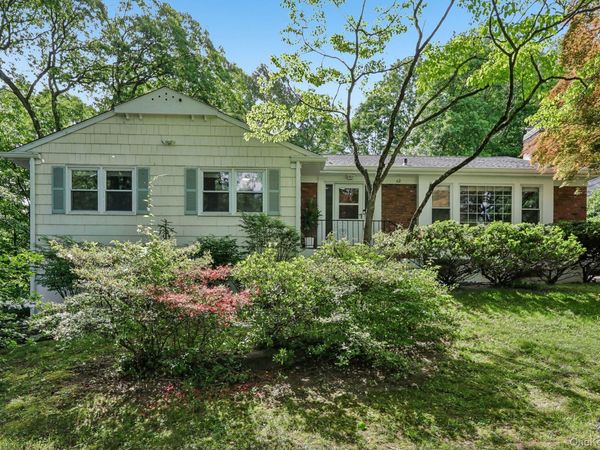 62 Mohegan Road , Larchmont, NY 10538