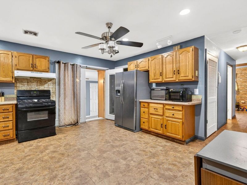 162 Church Street , Hamden, OH 45634 Photo 19