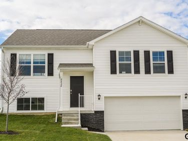 13645 Read Street , Omaha, NE 68142