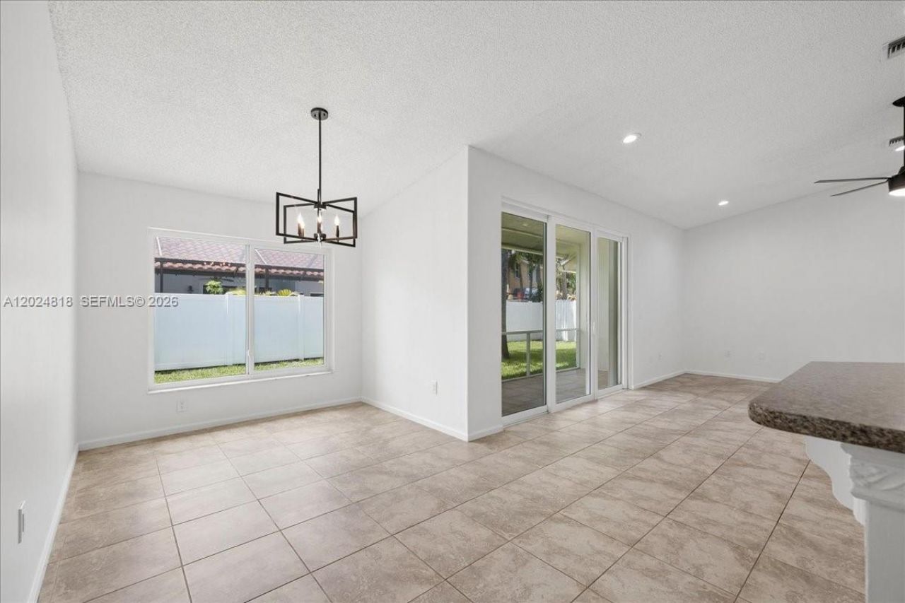 6508 NW 54th Ct, Lauderhill, FL 33319 Photo