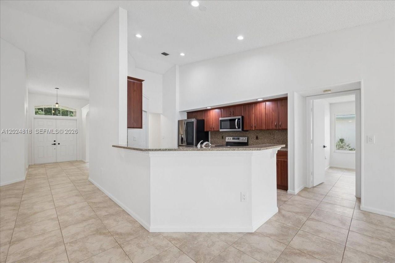 6508 NW 54th Ct, Lauderhill, FL 33319 Photo