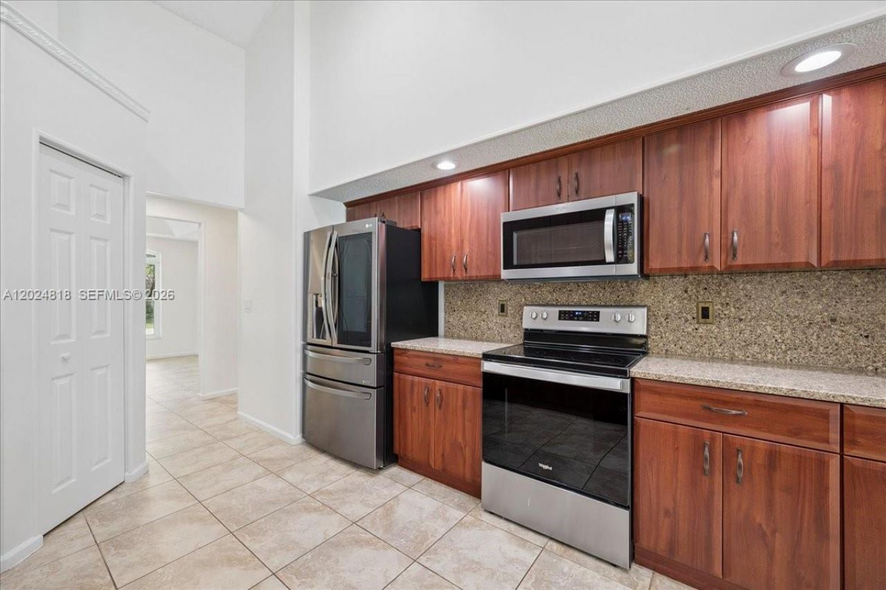 6508 NW 54th Ct, Lauderhill, FL 33319 Photo