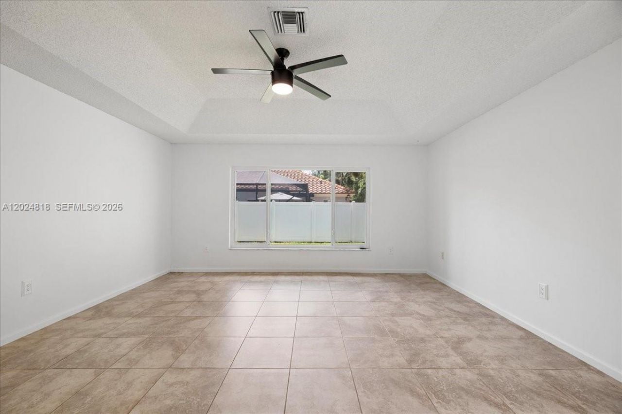 6508 NW 54th Ct, Lauderhill, FL 33319 Photo