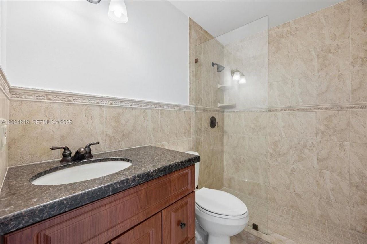 6508 NW 54th Ct, Lauderhill, FL 33319 Photo