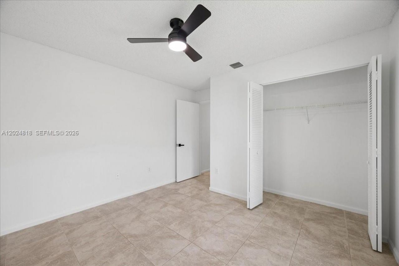 6508 NW 54th Ct, Lauderhill, FL 33319 Photo