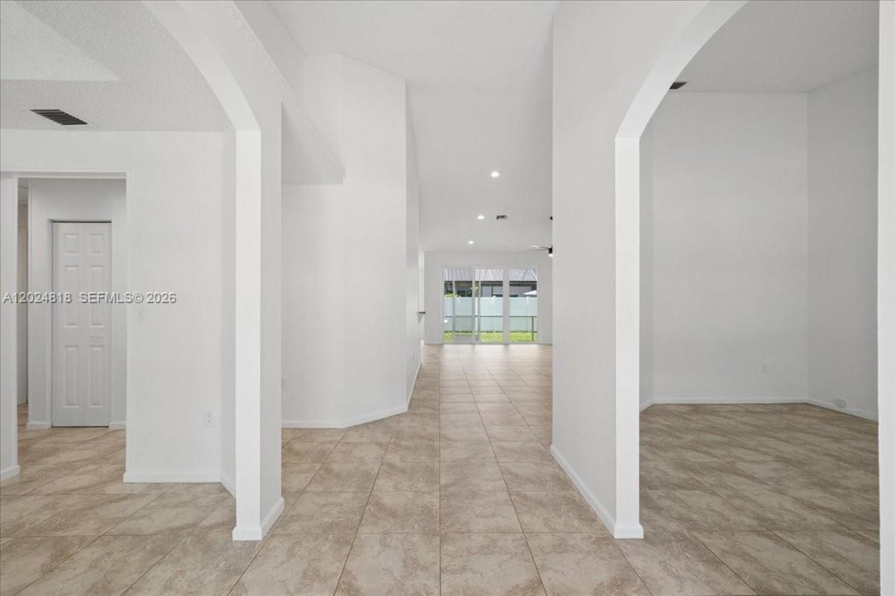 6508 NW 54th Ct, Lauderhill, FL 33319 Photo