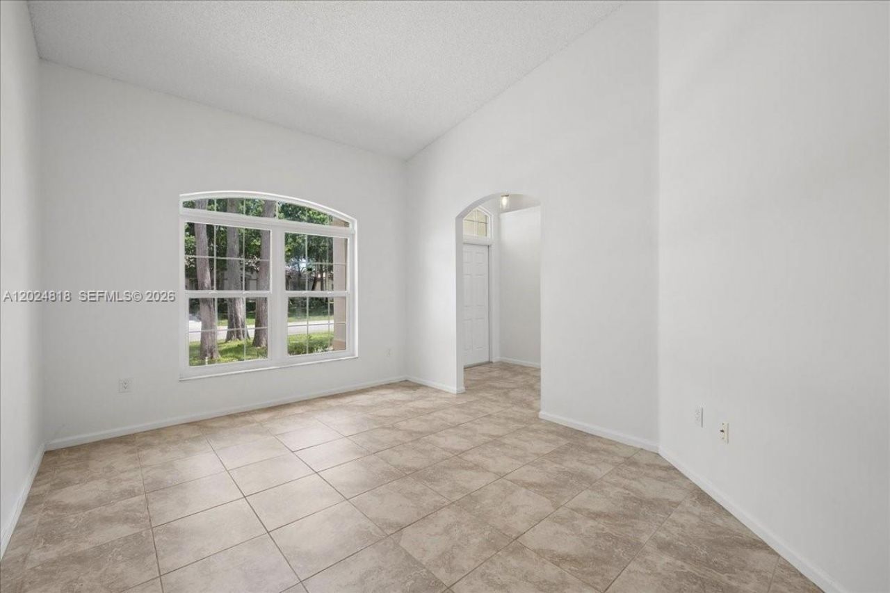 6508 NW 54th Ct, Lauderhill, FL 33319 Photo