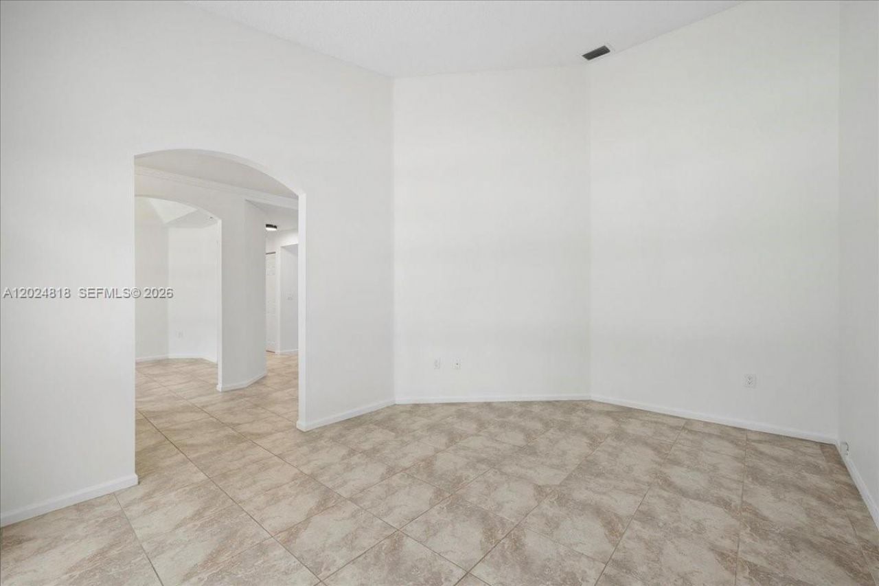 6508 NW 54th Ct, Lauderhill, FL 33319 Photo