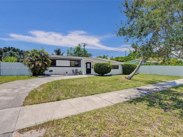 9910 Bahama Dr , Cutler Bay, FL 33189