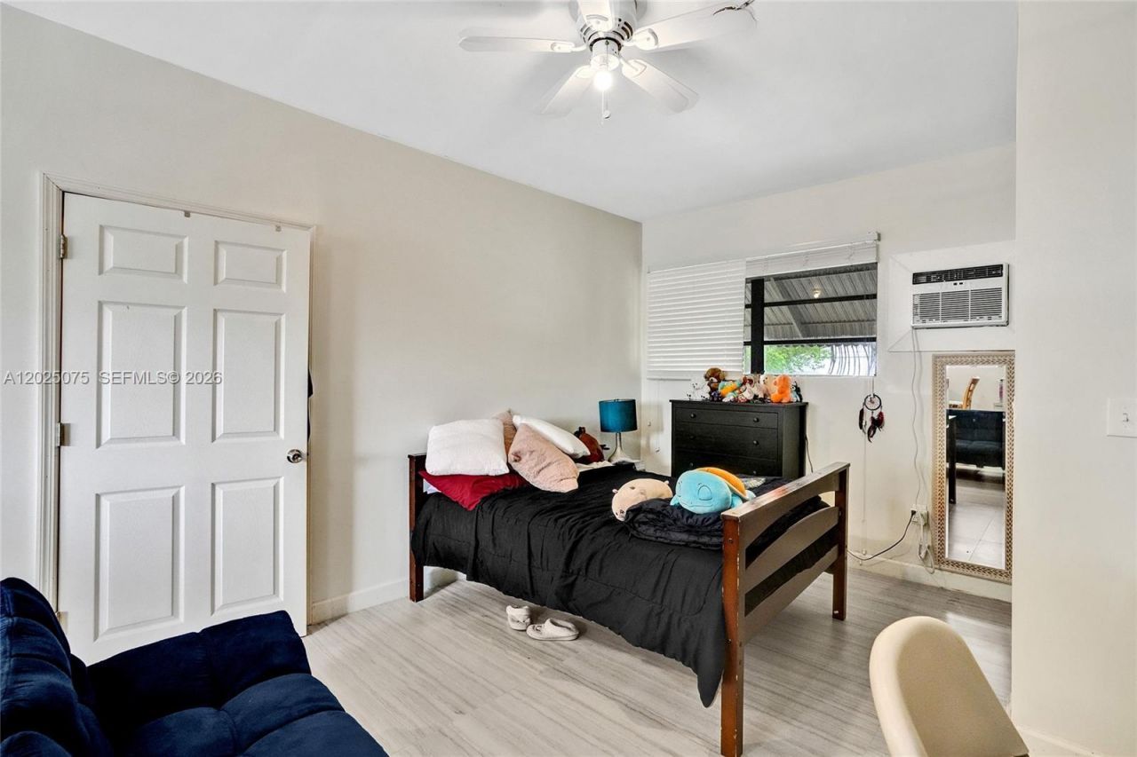 9910 Bahama Dr, Cutler Bay, FL 33189 Photo