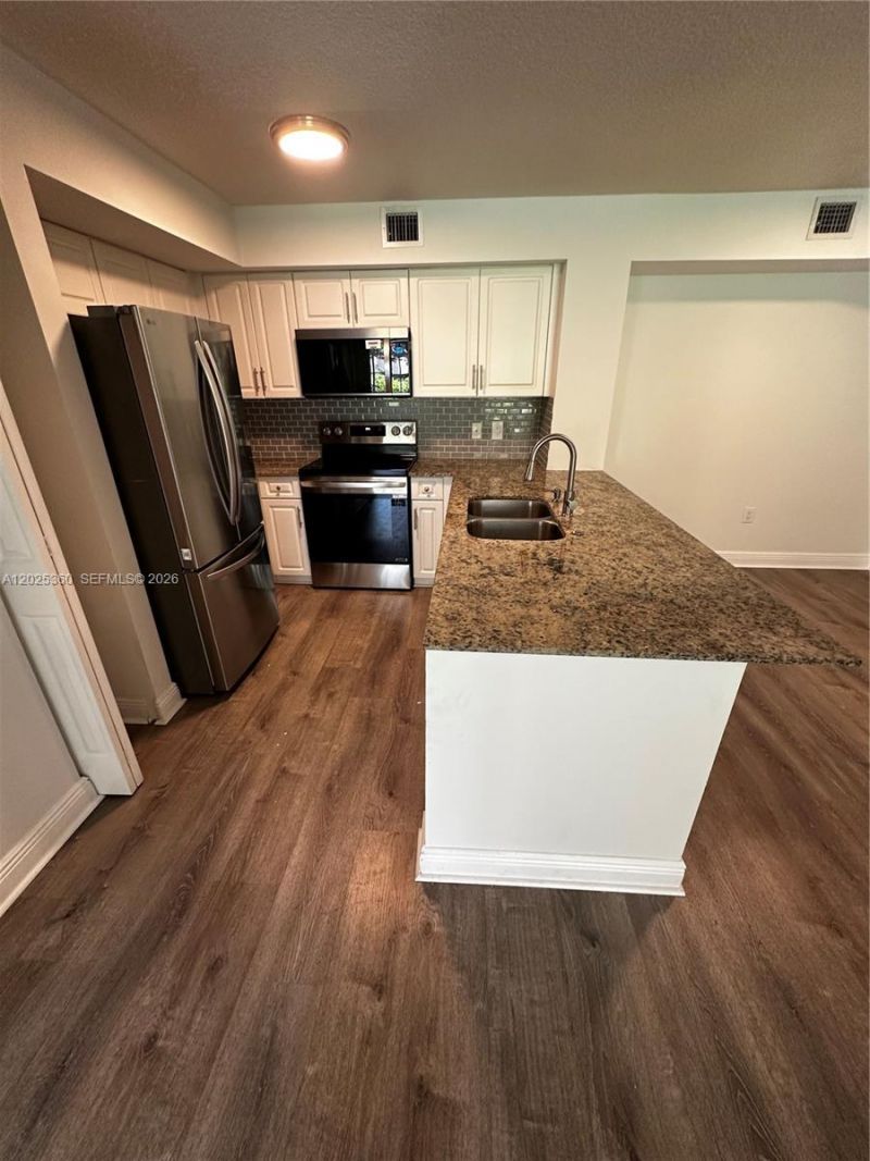 12124 Saint Andrews Pl , Unit 110, Miramar, FL 33025 Photo