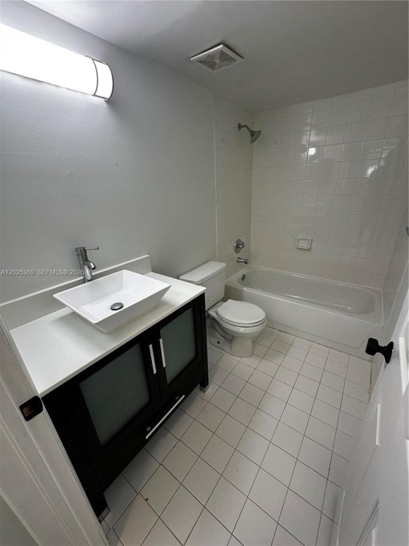 12124 Saint Andrews Pl , Unit 110, Miramar, FL 33025 Photo