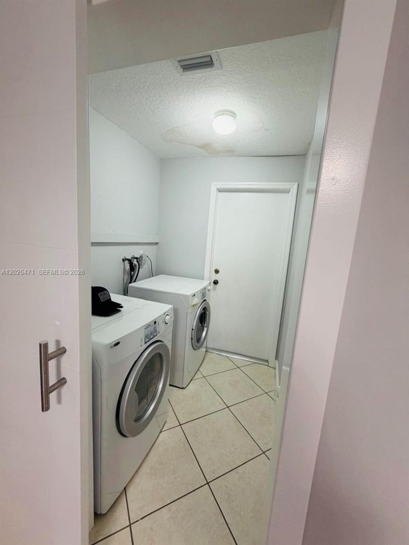 15858 SW 138th Ter, Unit 15858, Miami, FL 33196 Photo