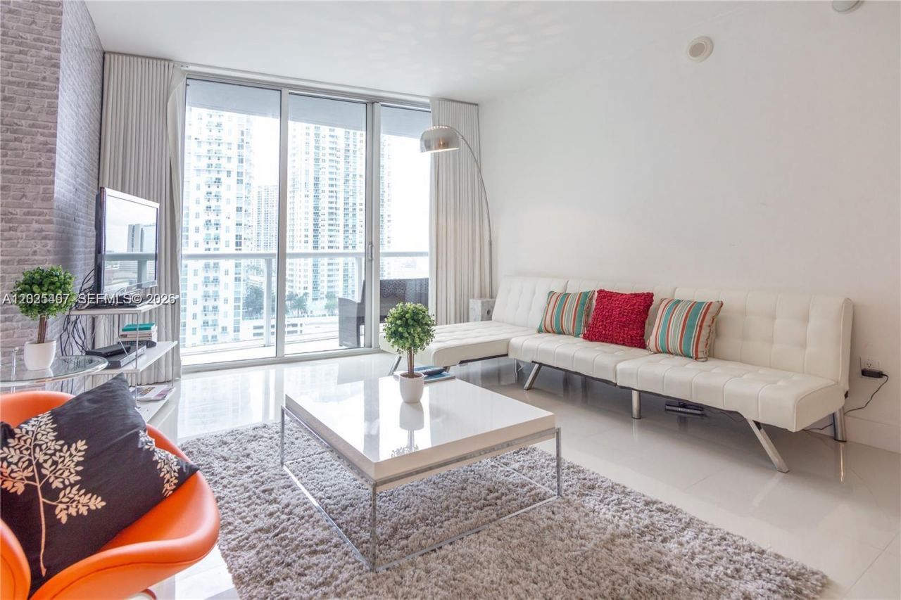 485 Brickell Ave , Unit 2006, Miami, FL 33131 Photo